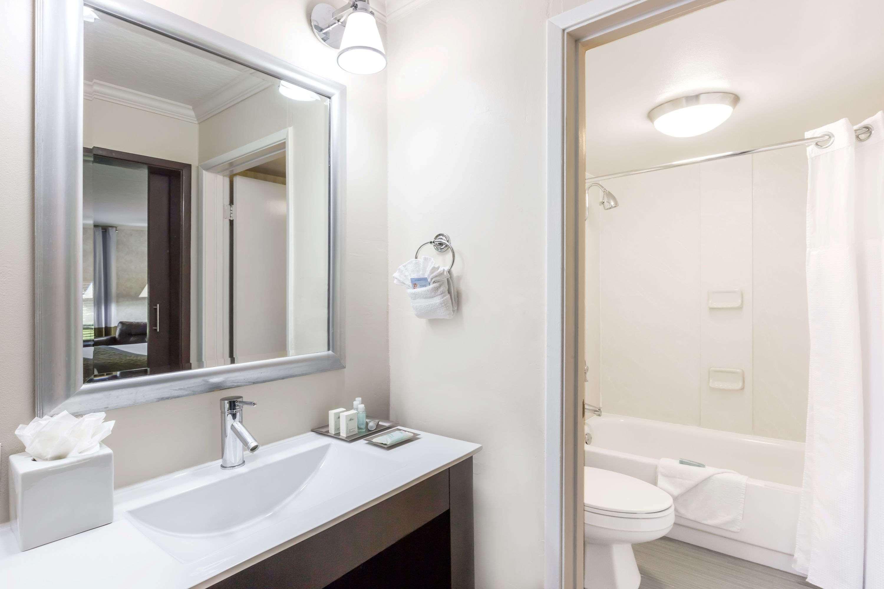 Wyndham Garden San Jose Airport Hotel Eksteriør billede