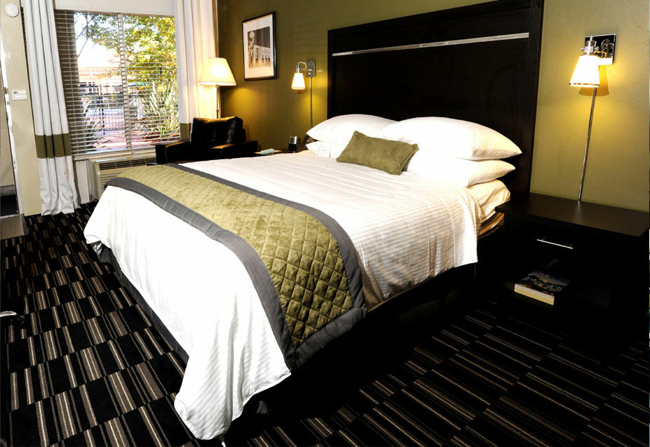 Wyndham Garden San Jose Airport Hotel Eksteriør billede